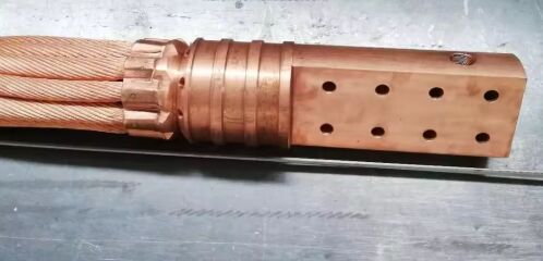 Kabel listrik pendingin air kelas industri untuk tungku arc listrik (EAF) tungku pengolahan ladle (LRF) Aplikasi